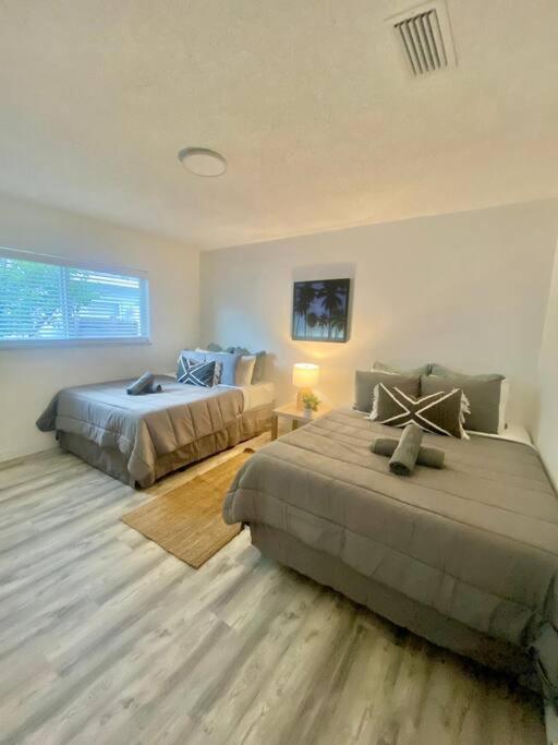 Beautiful & Relax Family House 2/1- Free Parking Villa Miami Exteriör bild