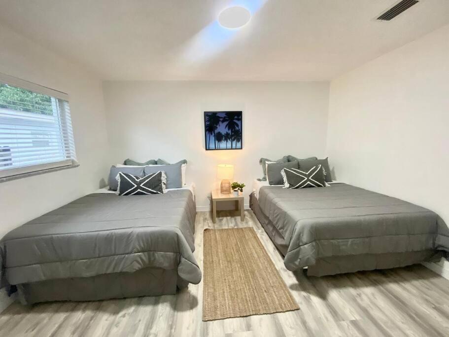 Beautiful & Relax Family House 2/1- Free Parking Villa Miami Exteriör bild