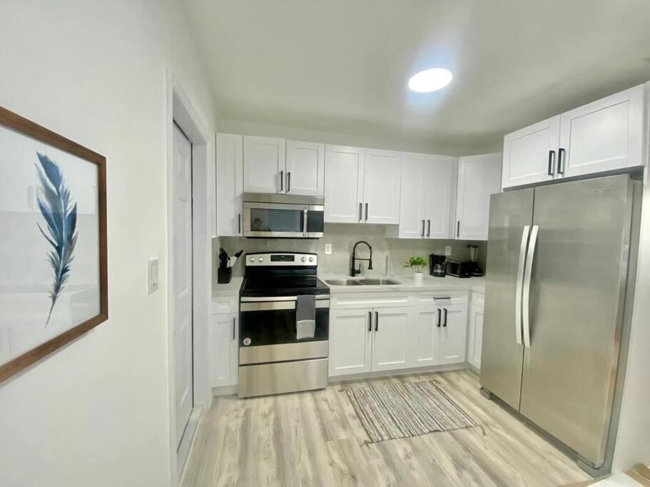Beautiful & Relax Family House 2/1- Free Parking Villa Miami Exteriör bild